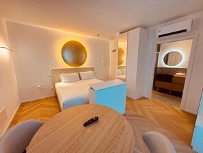 Junior Double or Twin Room, Non Smoking, Sea View | In-room safe, desk, laptop workspace, blackout drapes - SCHIAVON BEACH PALACE (Lido di Jesolo)