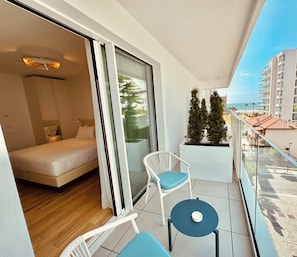Panoramic Double or Twin Room, Partial Sea View | Terrace/patio - SCHIAVON BEACH PALACE (Lido di Jesolo)