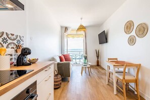 Interior - Au pied de la plage -T2 vue mer exceptionnelle (Cancale)