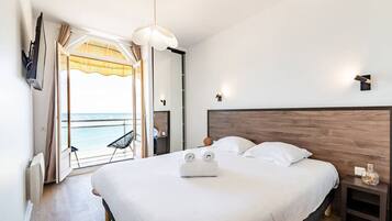 Fer et planche Ă repasser, Wi-Fi, draps fournis