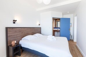 1 chambre, fer et planche à repasser, Wi-Fi, literie fournie