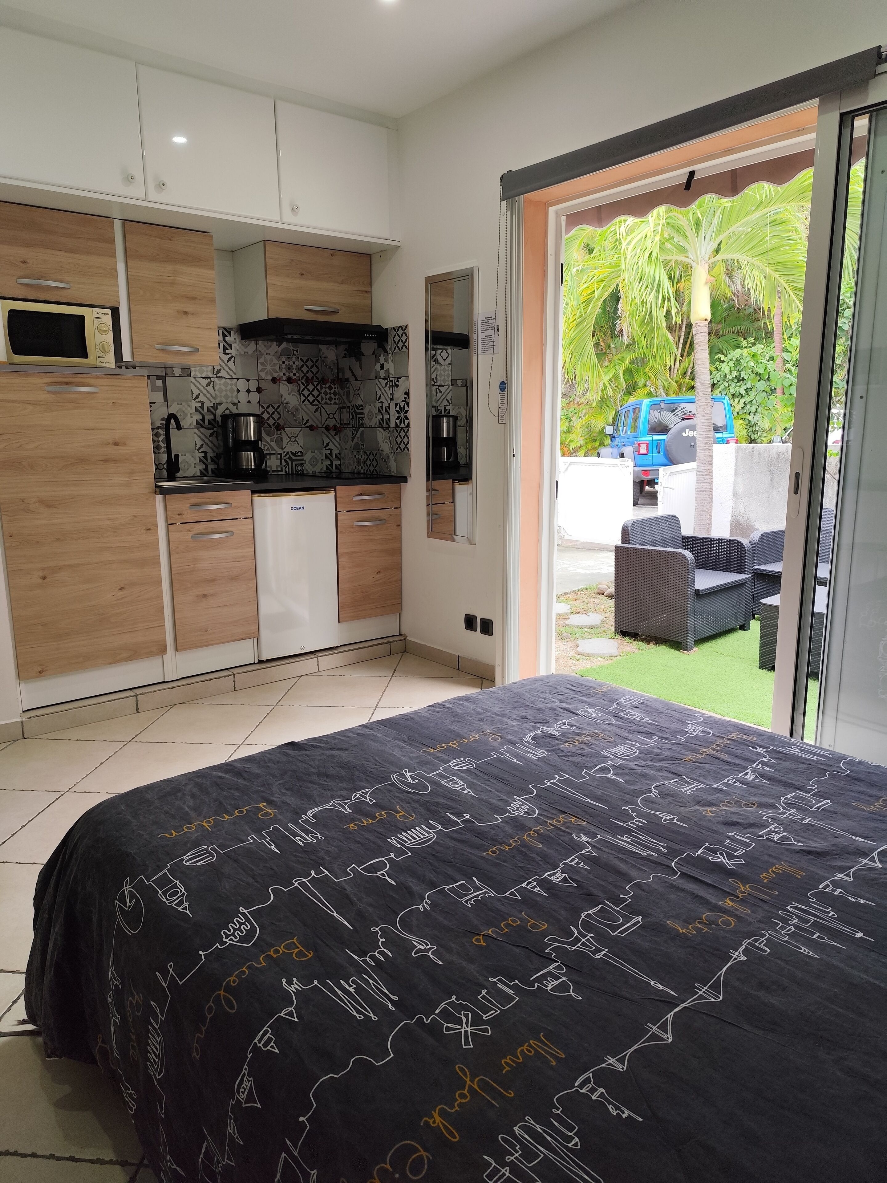 1 slaapkamer, een strijkplank/strijkijzer, internet, beddengoed