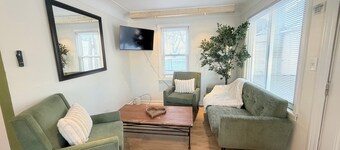 Welcome To TheDashDen: A Cozy Cottage Getaway