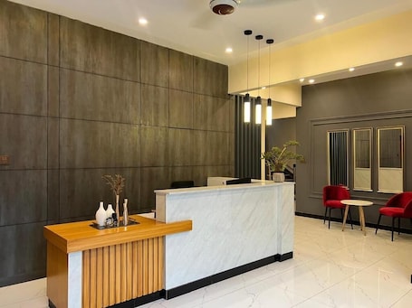 Recepción. Holiday One Hotel & Suites Karachi