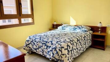 2 bedrooms, bed sheets