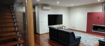 Mansion with 5 Bedrooms, Swimming Pool, Pool Table and Parking