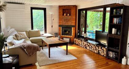 Fantastic lake house in southern Sweden - fireplace, boat & guest house