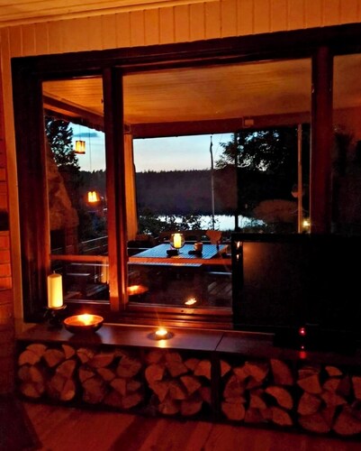 Fantastic lake house in southern Sweden - fireplace, boat & guest house