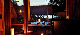 Fantastic lake house in southern Sweden - fireplace, boat & guest house