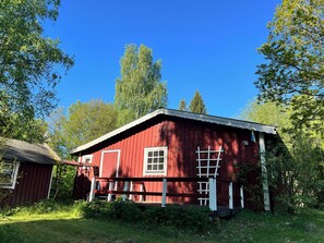 Exterior - Fantastic lake house in southern Sweden - fireplace, boat & guest house (Belganet)