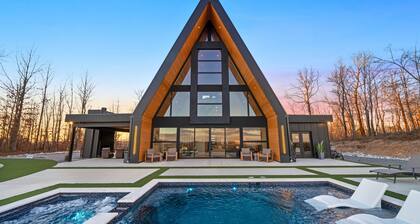 Private Heated Pool, Hot Tub & Game Room Getaway