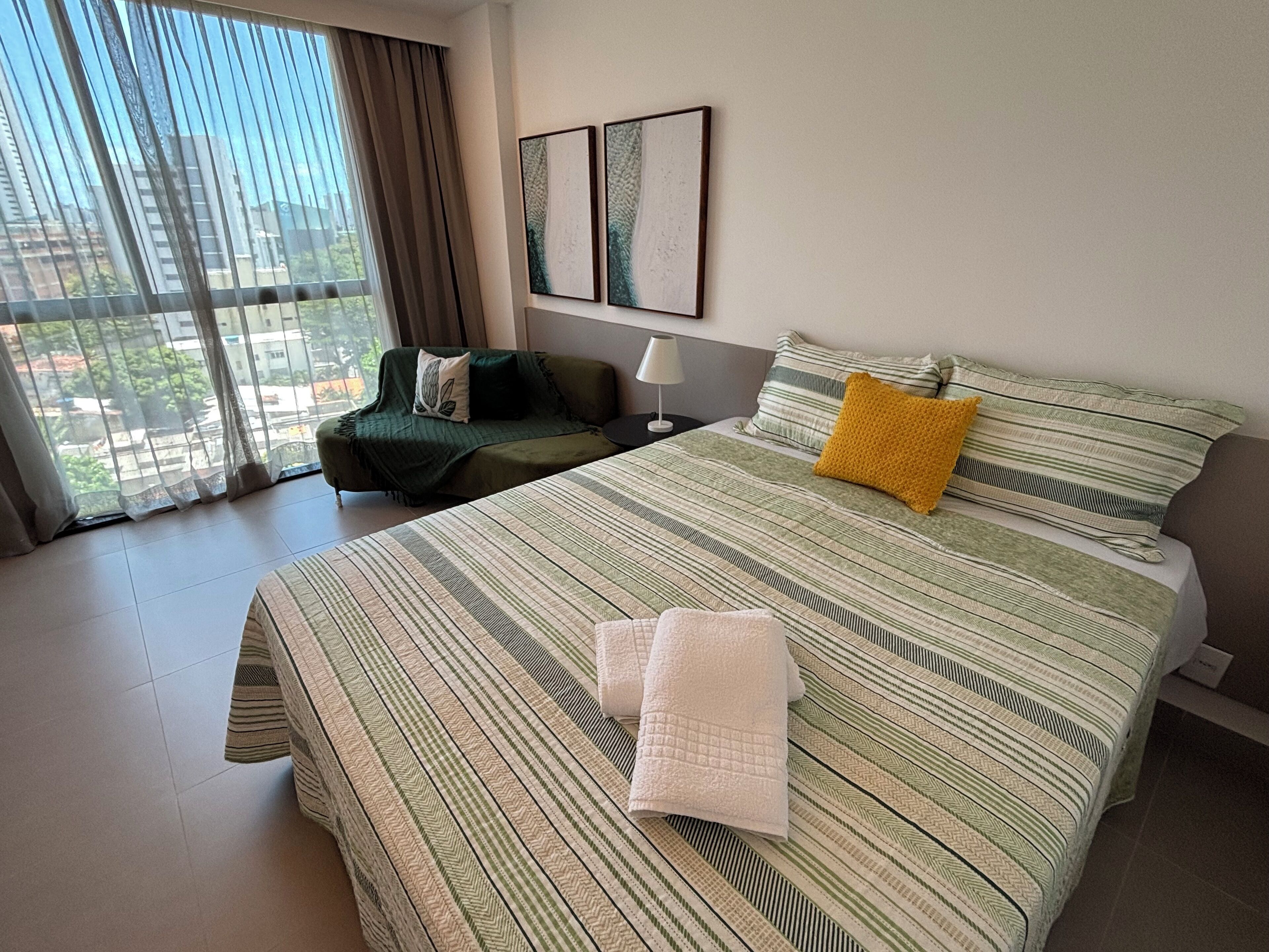 1 dormitorio, escritorio, tabla de planchar con plancha y wifi gratis