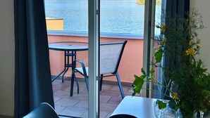 Luksusleilighet, sjøutsikt | Terrasse/patio