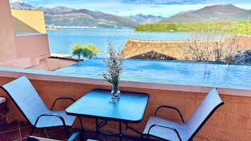 FamiljelÀgenhet - havsutsikt | Terrass/Patio