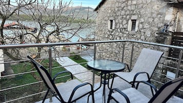 Superior-Apartment, Meerblick | Terrasse/Patio
