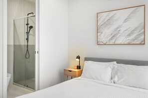 Leilighet | 2 soverom, skrivebord for bærbar PC og sengetøy