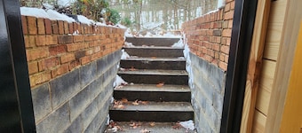 Cozy 1-bedroom bunk style apartment Game Rm/Gym/Stream in historic McDowell!
