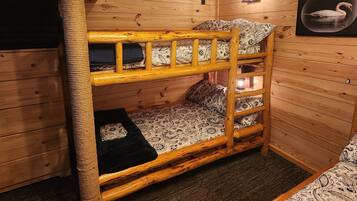 1 Schlafzimmer, Reisekinderbett, WLAN, Bettwäsche