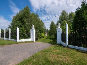 Garden - Luxurious Holiday Home With Swimming Pool (gmina Dobra)