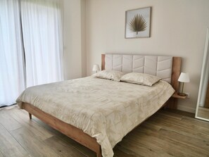 3 chambres, fer et planche à repasser, Wi-Fi gratuit, draps fournis