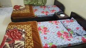 Quarto casal luxo, vista para a cidade | Quartos à prova de som, Wi-Fi de cortesia