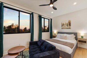 Tabla de planchar con plancha, wifi y ropa de cama 