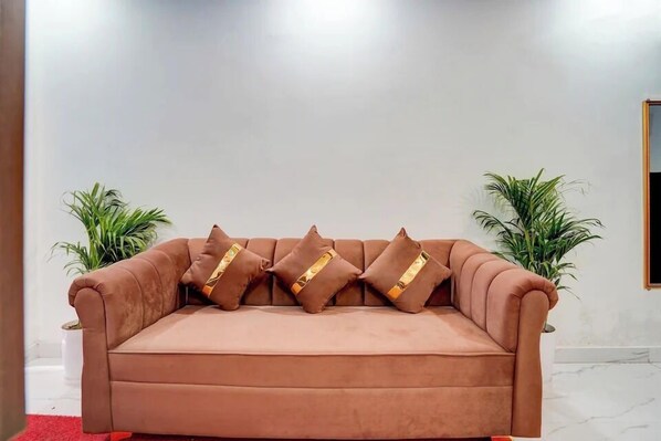 TV, printers - Hotel Brothers  (Dera Bassi)