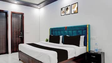 Deluxe tweepersoonskamer, uitzicht op de stad | Luxe beddengoed, Select Comfort-bedden, een bureau, een laptopwerkplek