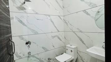 Deluxe Double Room, City View | Bathroom | Shower, slippers, towels