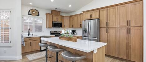 Mikrowelle, Ofen, Herdplatte, Geschirrspüler