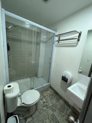Standard Double Room, Non Smoking | Bathroom - BbCasitaBlue Hotel (Santiago)