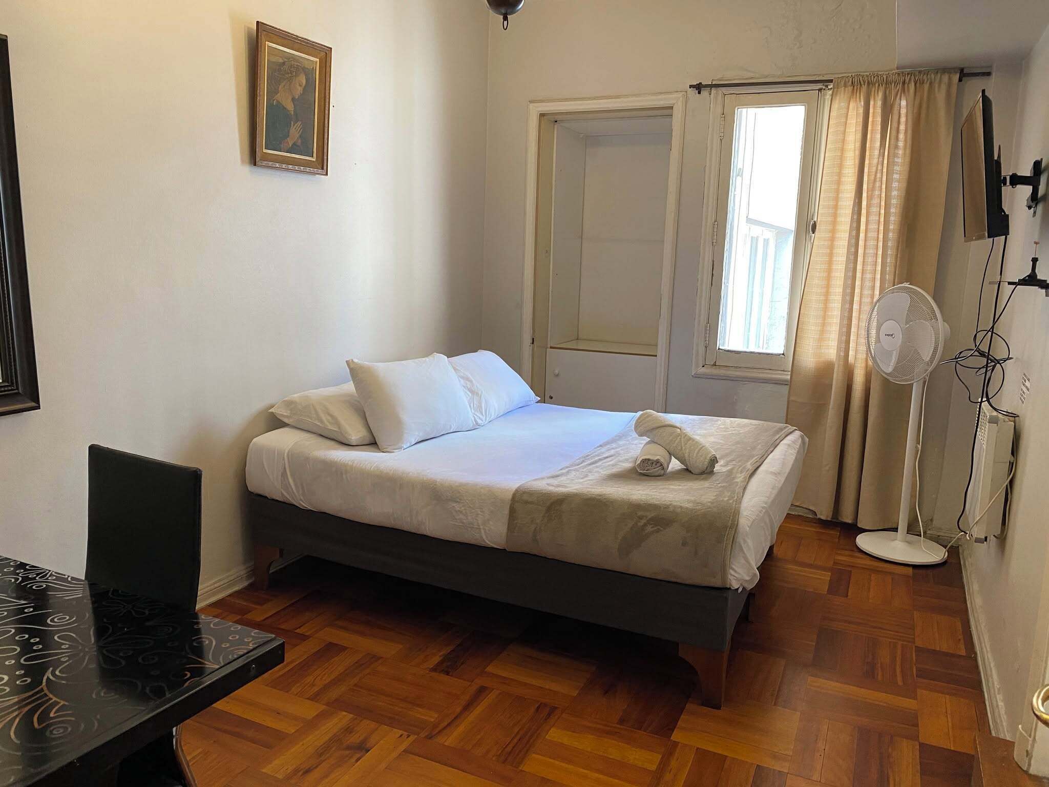 Wifi gratis y ropa de cama 