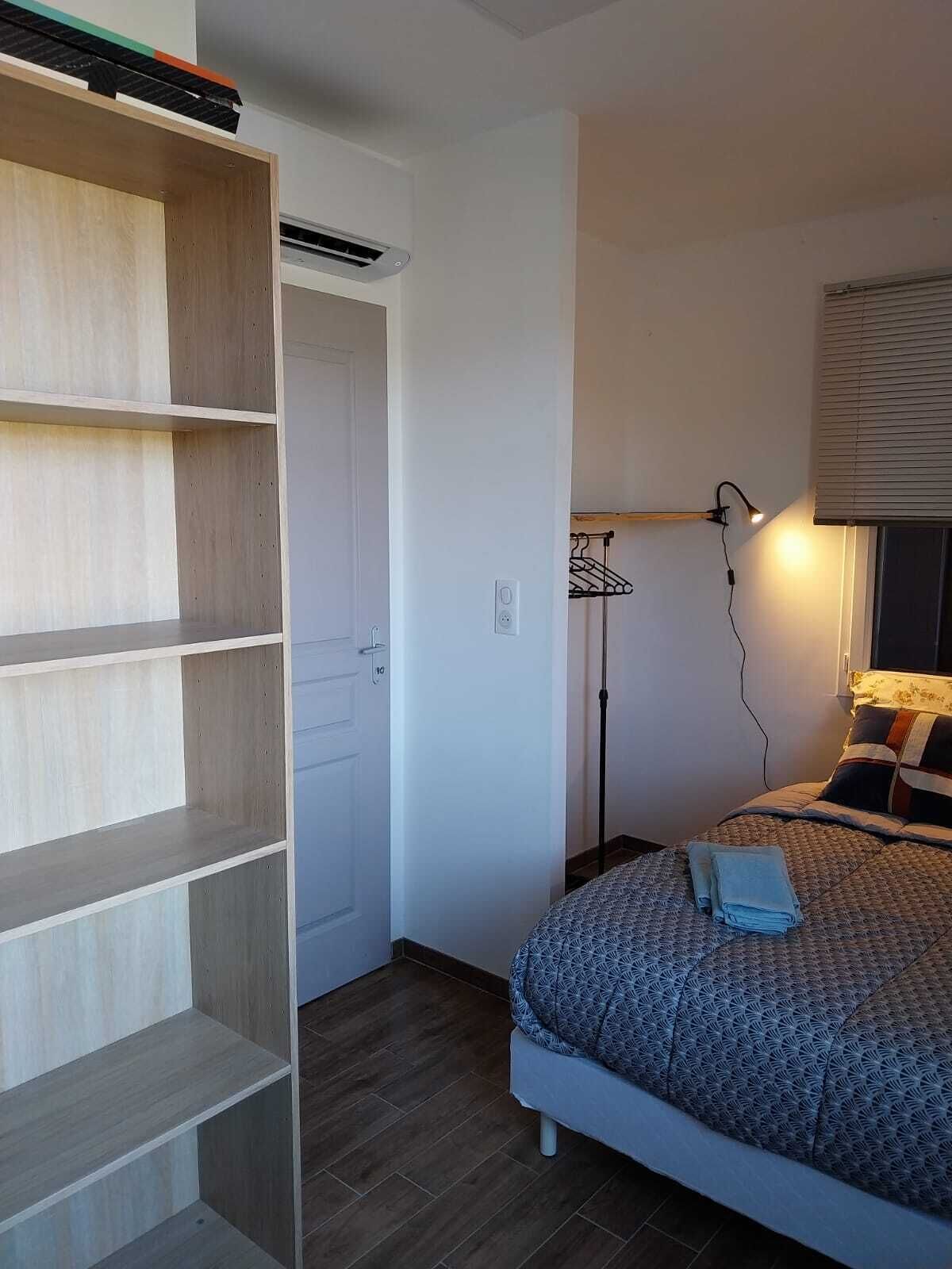 Fer et planche à repasser, Wi-Fi, draps fournis