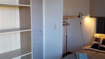 Fer et planche Ă repasser, Wi-Fi, draps fournis