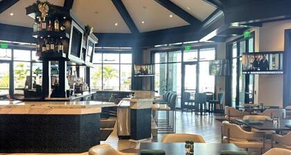 Modern Coastal Retreat -Spacious condo at the National Golf & Country Club