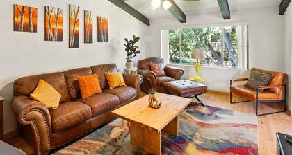 Cozy 2BR Ogden Condo - Pool, Trails, Snowbasin