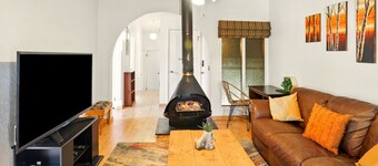 Cozy 2BR Ogden Condo - Pool, Trails, Snowbasin