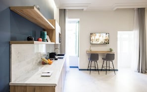 Habitación doble superior, balcón | Cortinas blackout, tabla de planchar con plancha y wifi gratis 