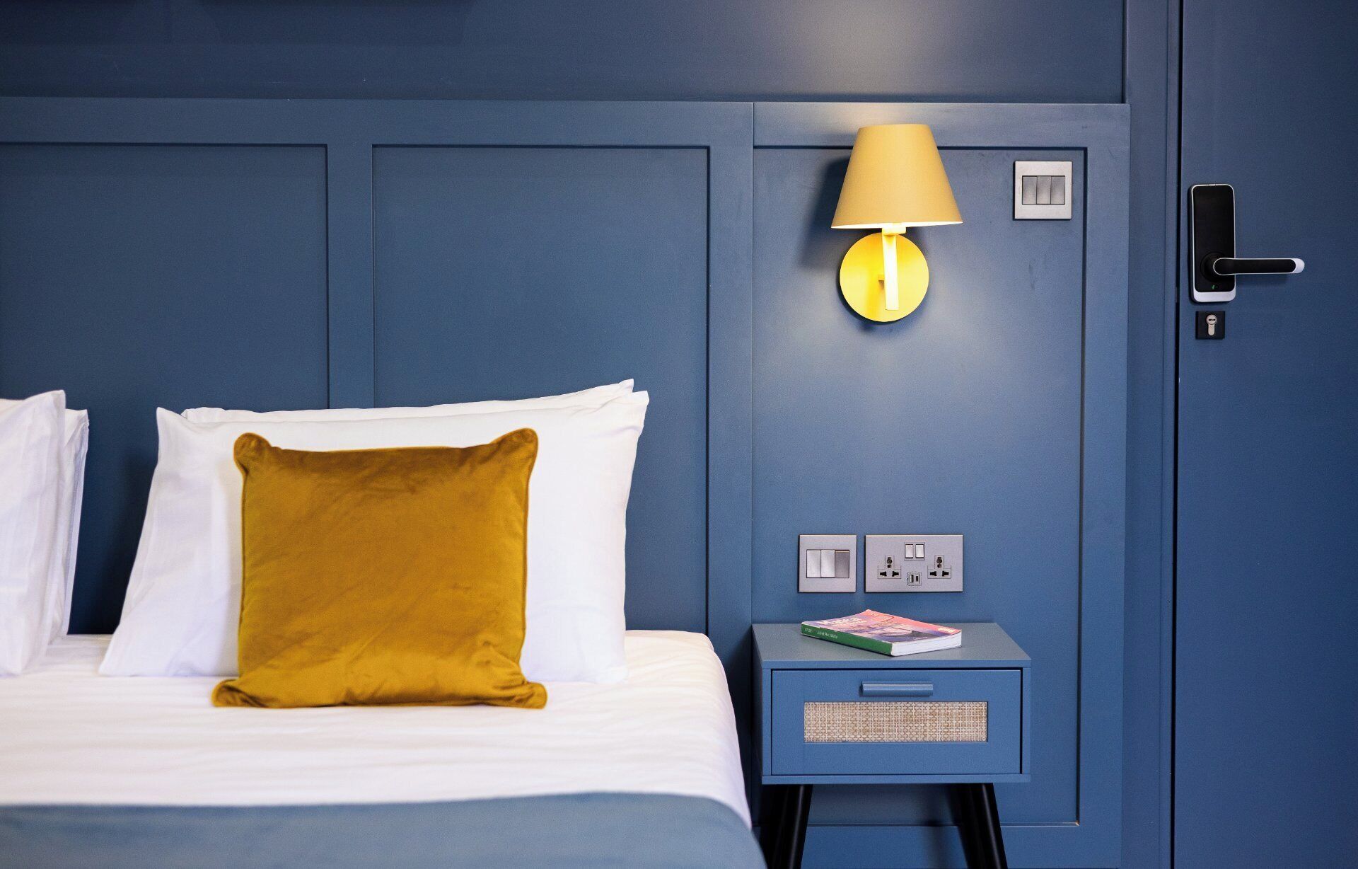 Superior tweepersoonskamer, balkon | Verduisterende gordijnen, een strijkplank/strijkijzer, gratis wifi