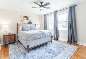 3 makuuhuonetta, silitysrauta/-lauta, Wi-Fi, vuodevaatteet