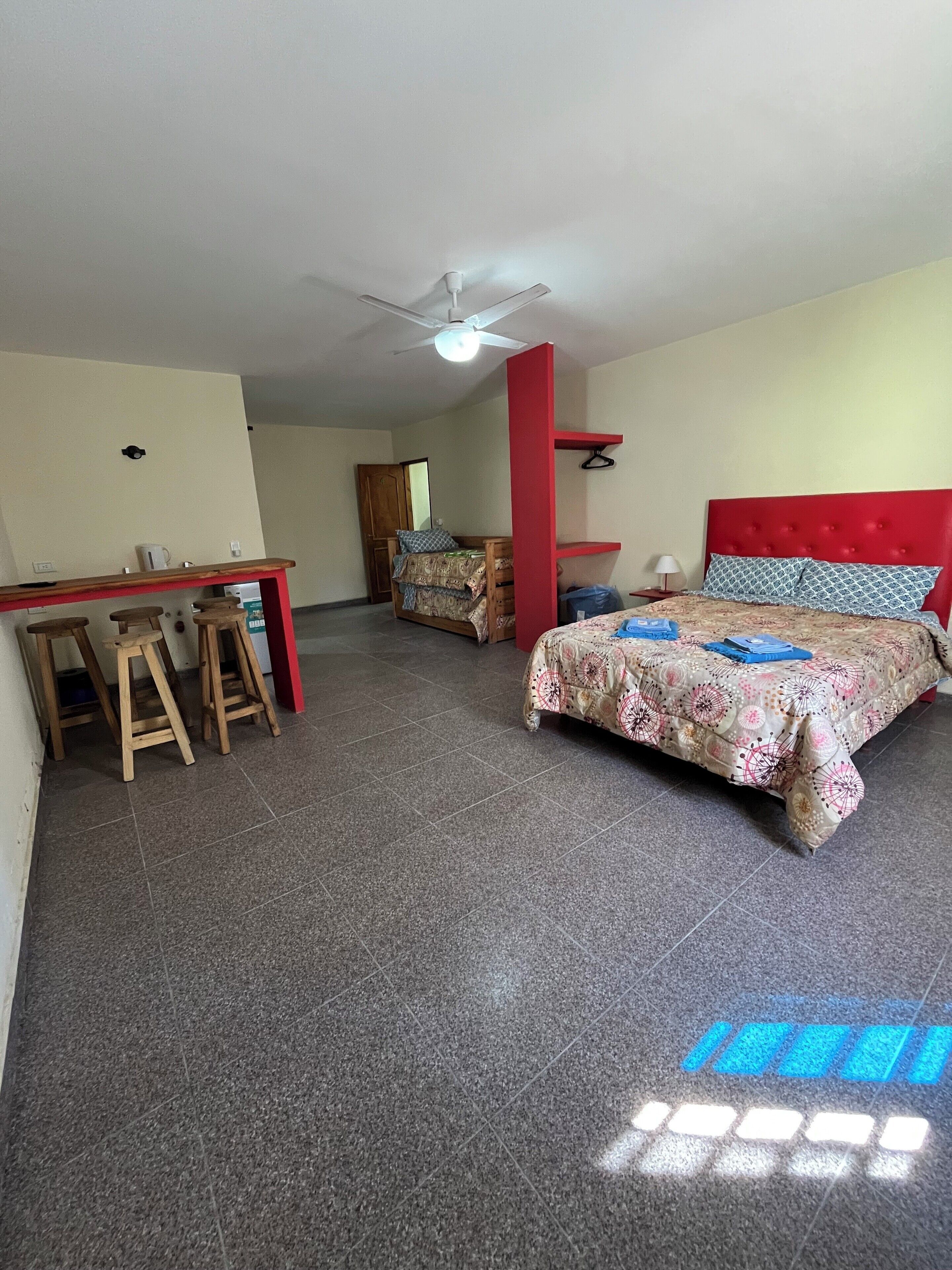 Habitación familiar, vista al jardín | Wifi gratis 