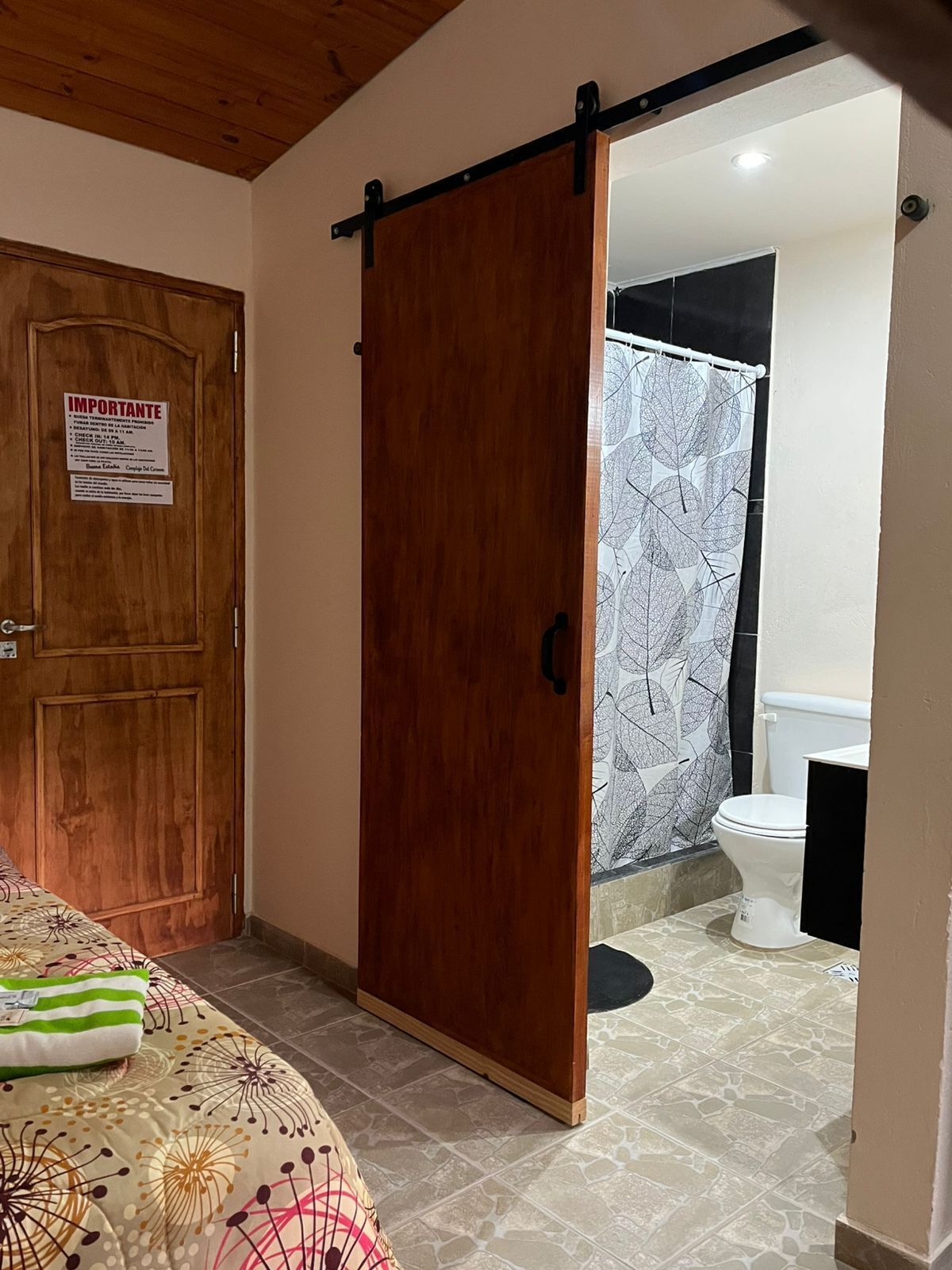 Habitación cuádruple, vista al jardín | Wifi gratis 