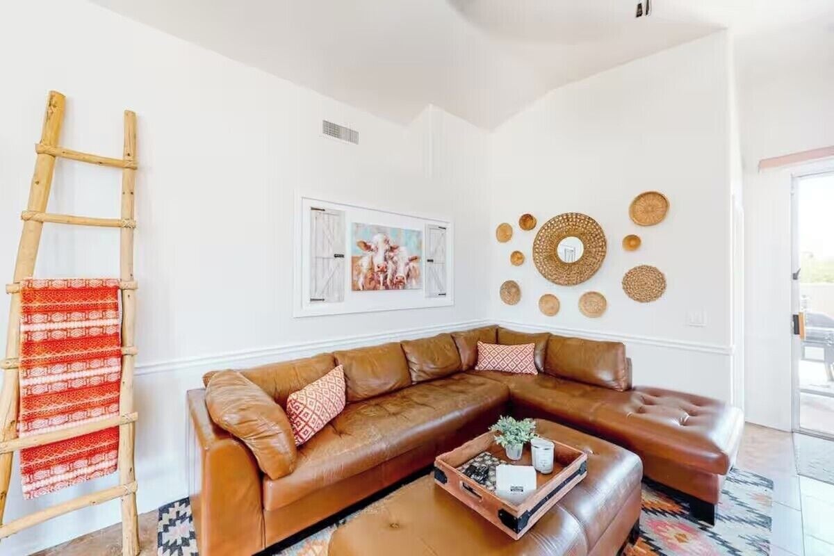 Comfort Triple Room | Living area