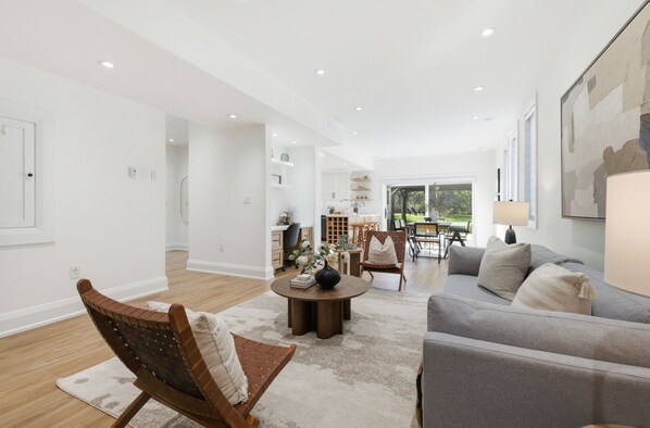 Smart TV - Lake Simcoe Ice Fishing Basecamp • Sleeps 10–12 • Heated Shop (Beaverton)