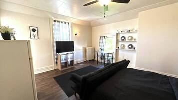 Bügeleisen/Bügelbrett, WLAN, Bettwäsche