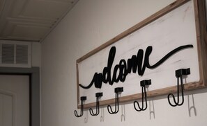 Interior - Kerbside Den - Private Basement Suite (Joplin)