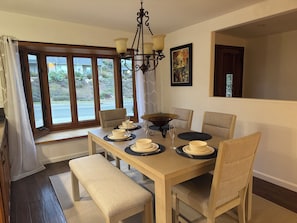 Dining - Peaceful Ocean/valley -View Retreat with Pool - Rejuvenate & Unwind (La Mesa)