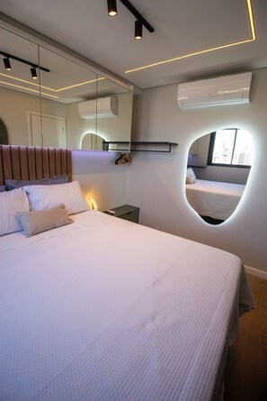 Ferros/tábuas de passar roupa, Wi-Fi, roupa de cama