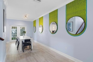 Dining - Lux Designer SOHO Home | Sleeps 13 | heart of TPA (Tampa)