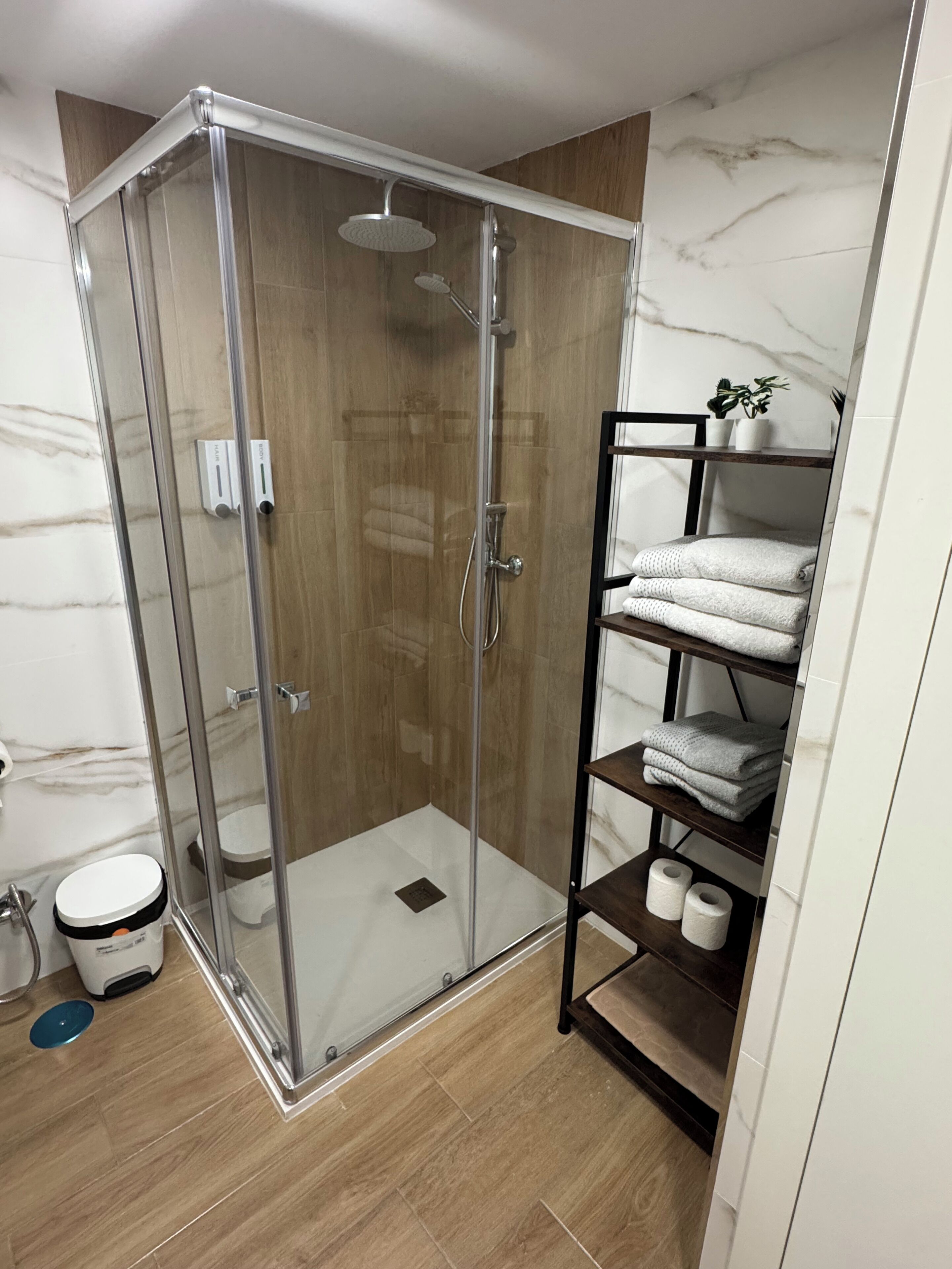 Towels, soap, shampoo, toilet paper